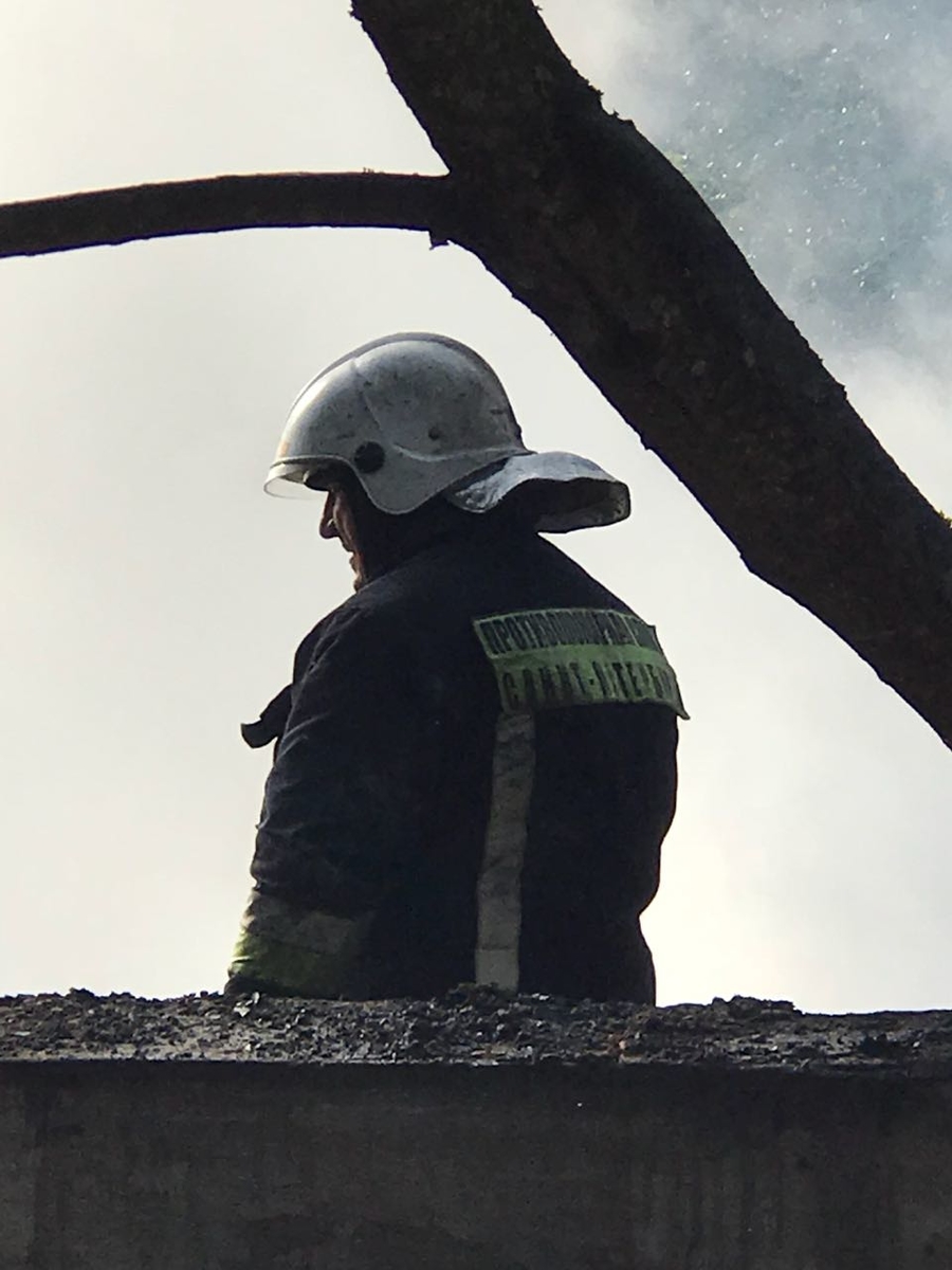 В Сусанино пожарные спасли из огня женщину
